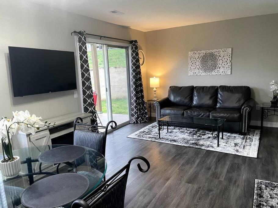 New Remodeled Luxury Condo By The Lake, No Stairs! Branson Exterior foto